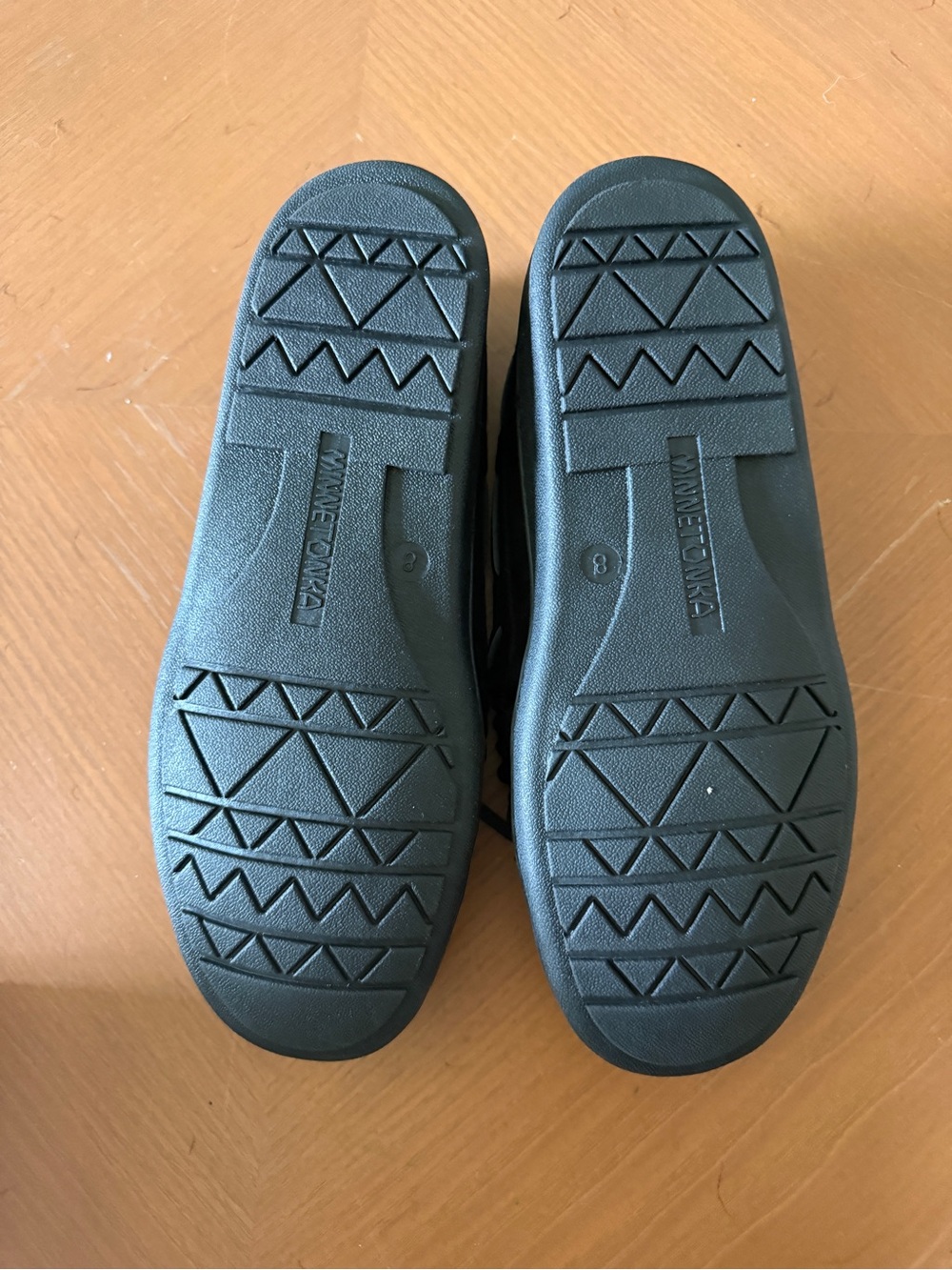 Men’s Minnetonka Black Suede Moccasin Slippers - Picture 3 of 5